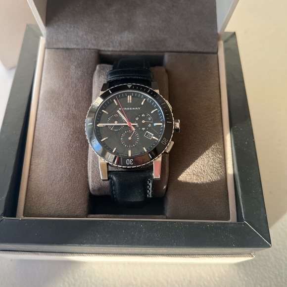 Burberry Men's Watch BU9382  Authentic - Picture 1 of 5